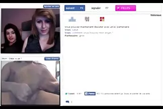Gyönyörű seggét egy fiatal fitt szex anyával lány doggystyle a fürdőszobában.