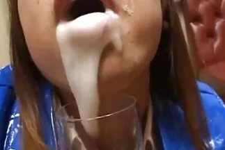 Jó orgazmusa rövidzárlatot anya fia szexvideo okoz a vibrátorban.